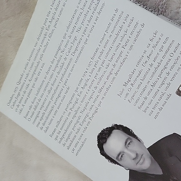 Written in portuguese Os Retornados um amor nunca se esquece. - Picture 2 of 2